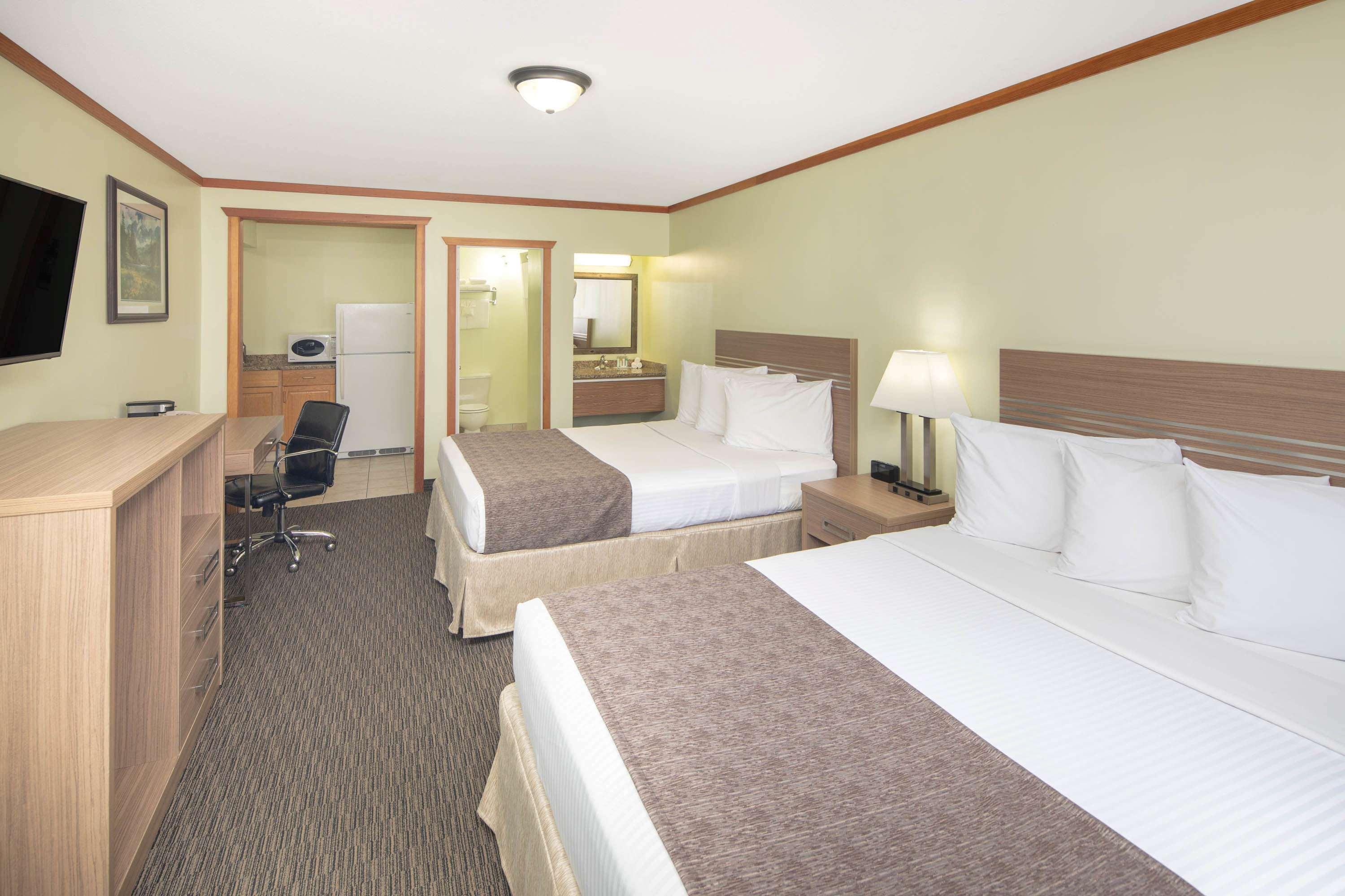 Travelodge By Wyndham Golden Sportsman Lodge Ngoại thất bức ảnh