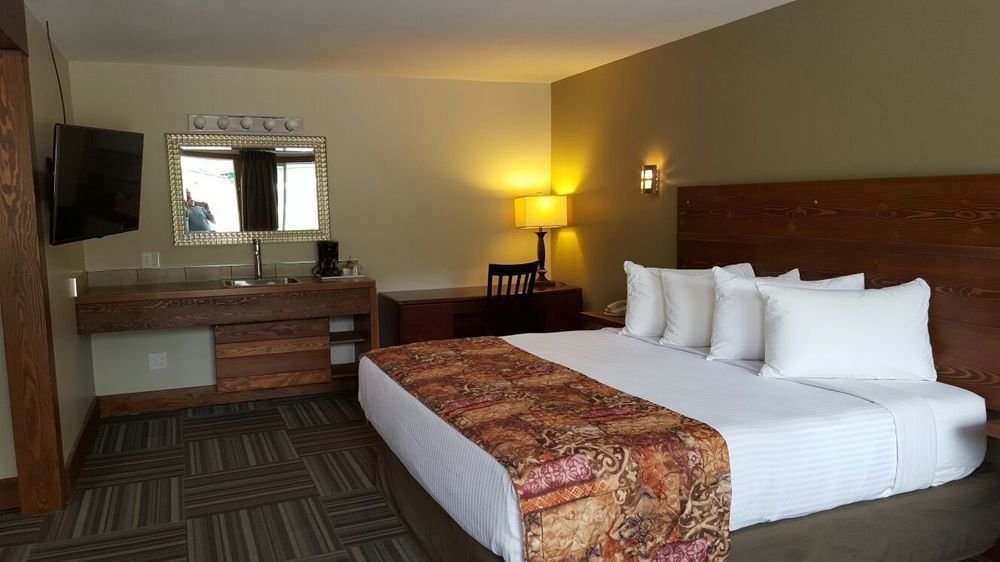 Travelodge By Wyndham Golden Sportsman Lodge Ngoại thất bức ảnh