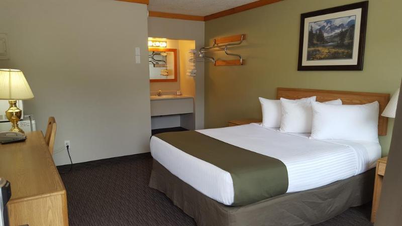 Travelodge By Wyndham Golden Sportsman Lodge Ngoại thất bức ảnh