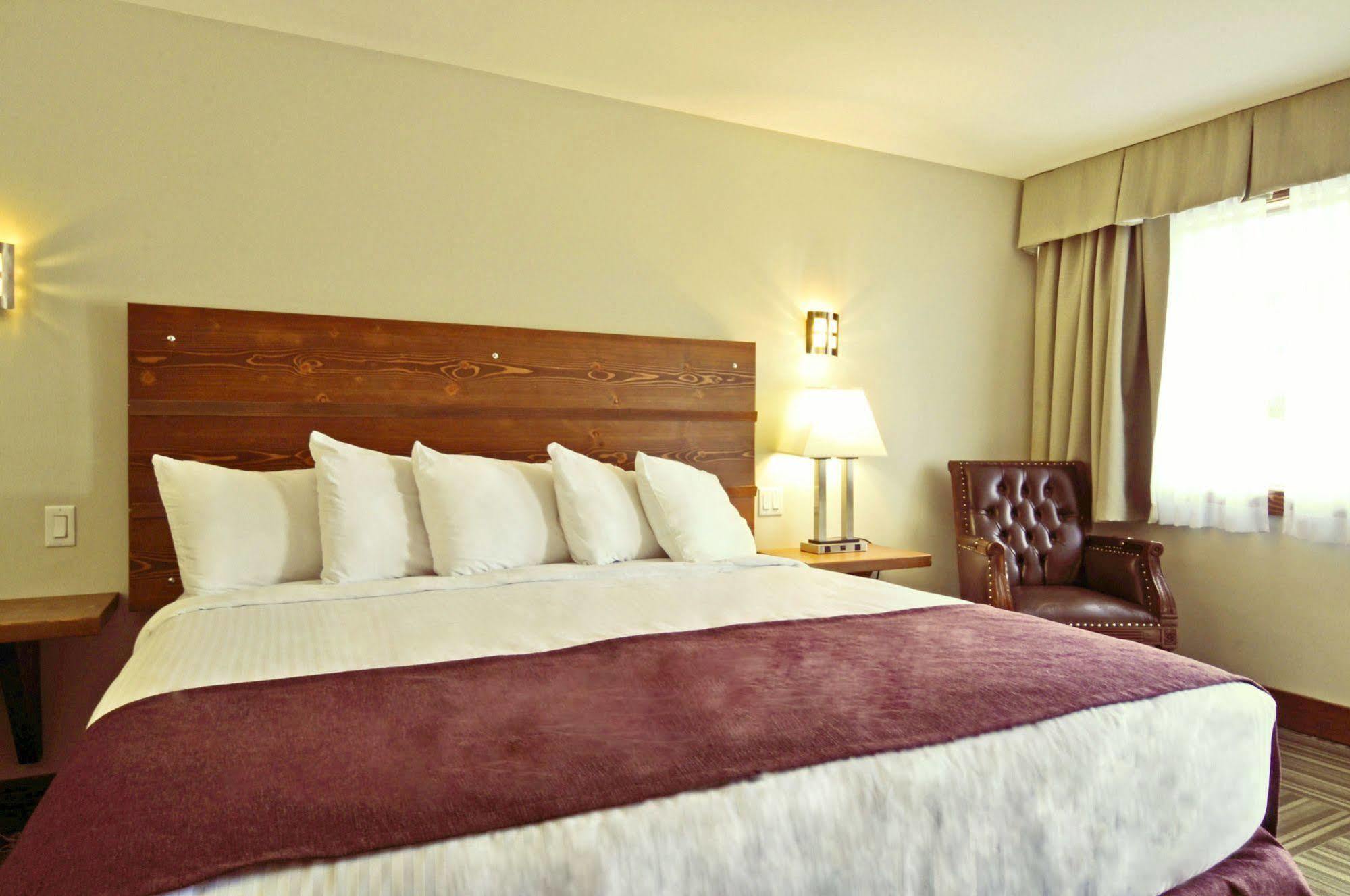 Travelodge By Wyndham Golden Sportsman Lodge Ngoại thất bức ảnh