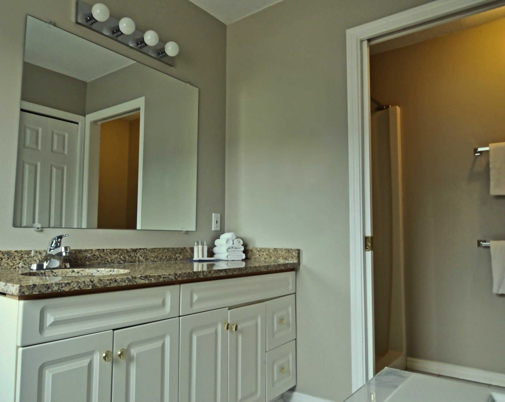 Travelodge By Wyndham Golden Sportsman Lodge Ngoại thất bức ảnh